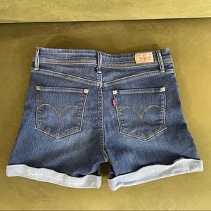 Levi’s Mid-Rise Cuffed Denim Shorts Size 6